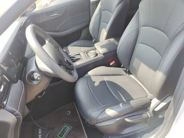 Roewe i5 — Фото автомобиля 14