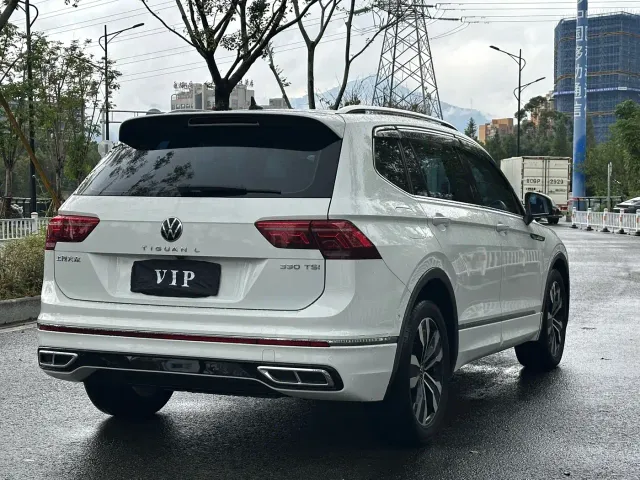 Volkswagen Tiguan L — Фото автомобиля 15