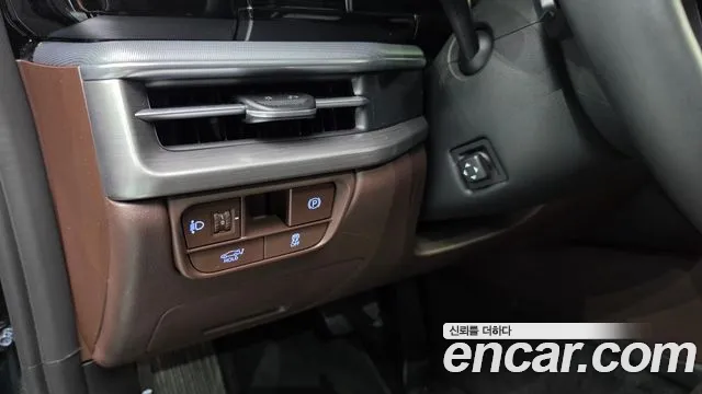 Hyundai Grandeur GN7 — Фото автомобиля 28