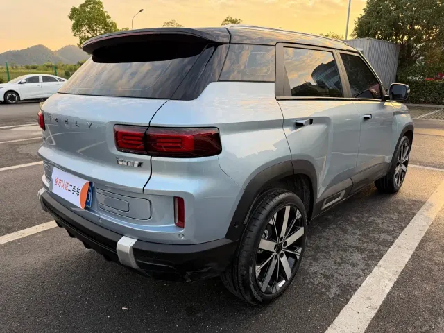 Geely ICON — Фото автомобиля 13