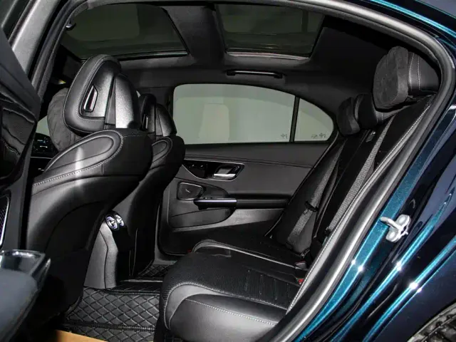 Mercedes-Benz C-Class — Фото автомобиля 20
