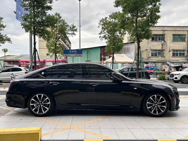 Cadillac CT5 — Фото автомобиля 7