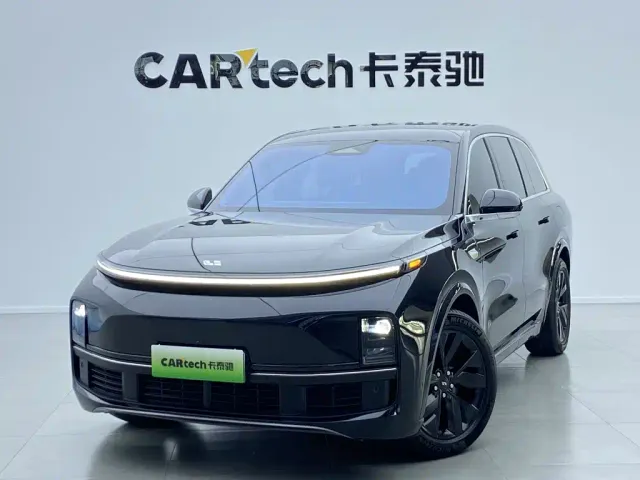 Li Auto L8 — Фото автомобиля 11