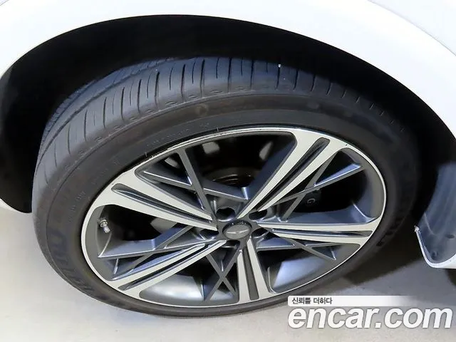 Genesis GV80 — Фото автомобиля 20