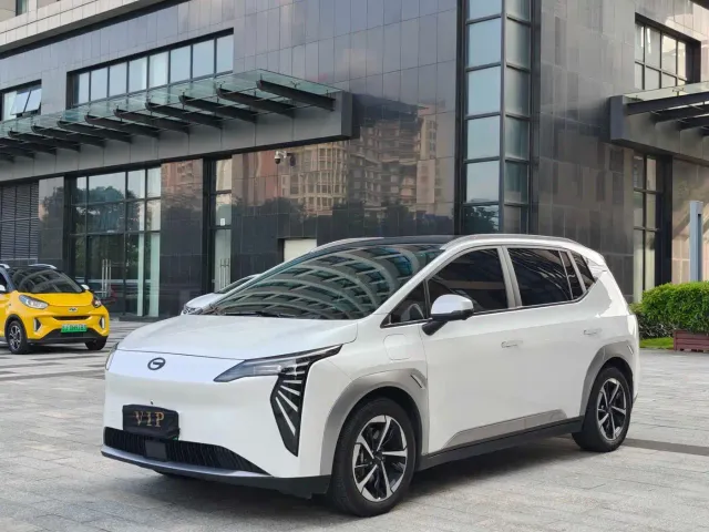 GAC Aion Y — Фото автомобиля 2