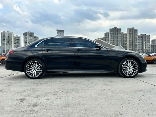 Mercedes-Benz E-Class — Фото автомобиля 14