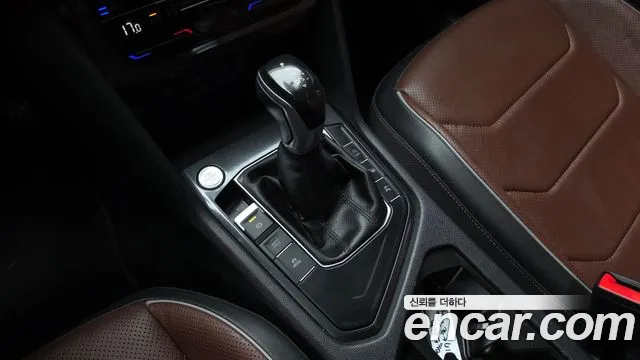 Volkswagen Tiguan — Фото автомобиля 12