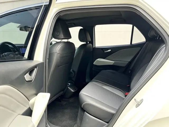 Volkswagen ID.3 — Фото автомобиля 6
