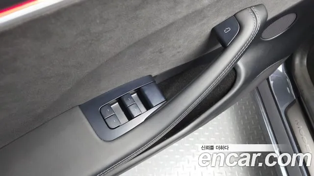 Tesla Model 3 — Фото автомобиля 28