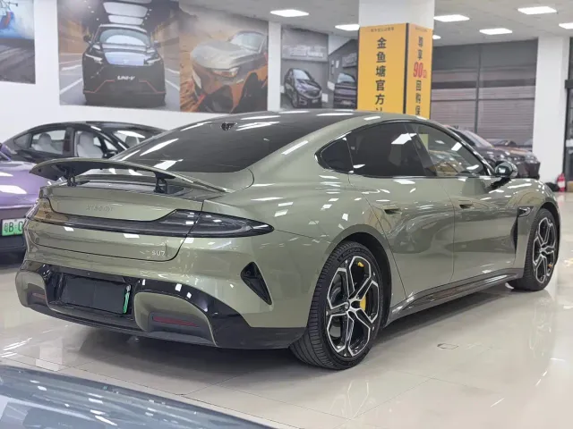 Xiaomi SU7 — Фото автомобиля 4