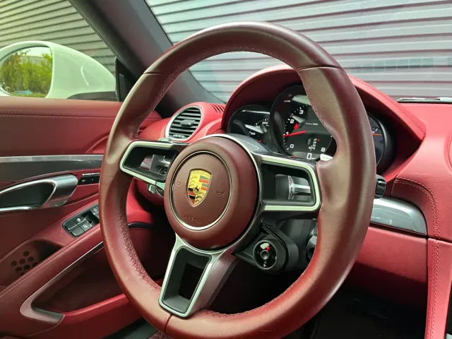 Porsche 718 — Фото автомобиля 8