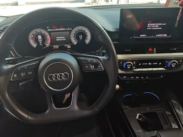 Audi A4L — Фото автомобиля 12