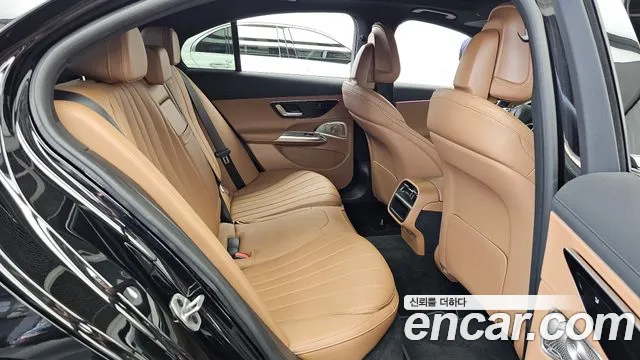 Mercedes-Benz E-Class W214 — Фото автомобиля 12