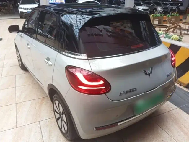 Wuling Bingo — Фото автомобиля 4