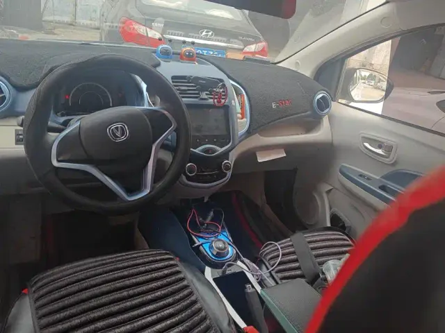 Changan Benben E-Star — Фото автомобиля 12