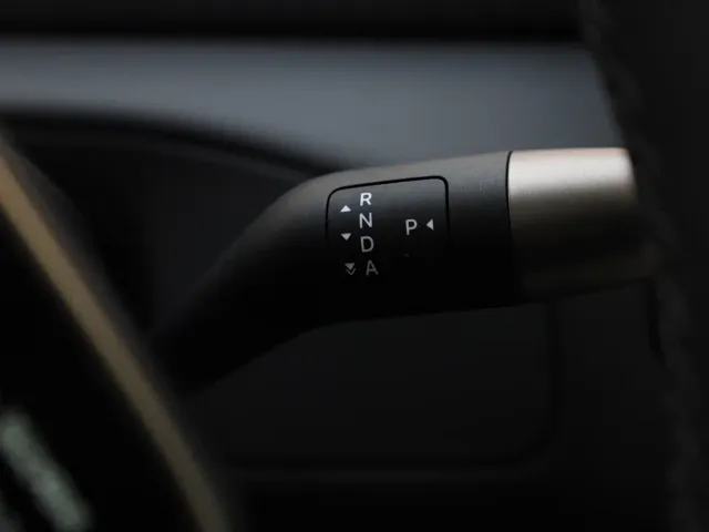 Li Auto MEGA — Фото автомобиля 16