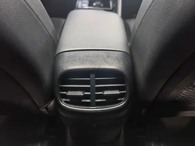 Hyundai Elantra — Фото автомобиля 11