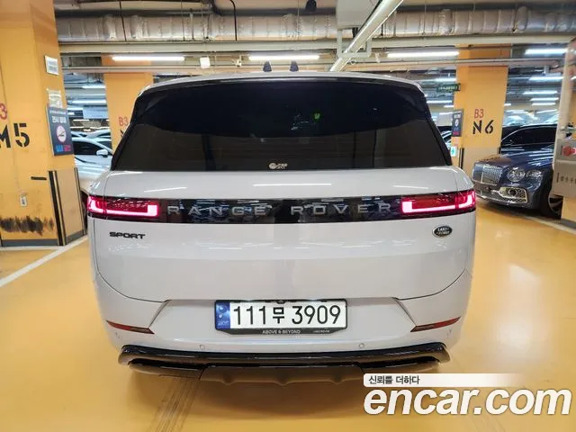 Land Rover Range Rover Sport — Фото автомобиля 4