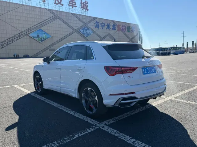 Audi Q3 — Фото автомобиля 6