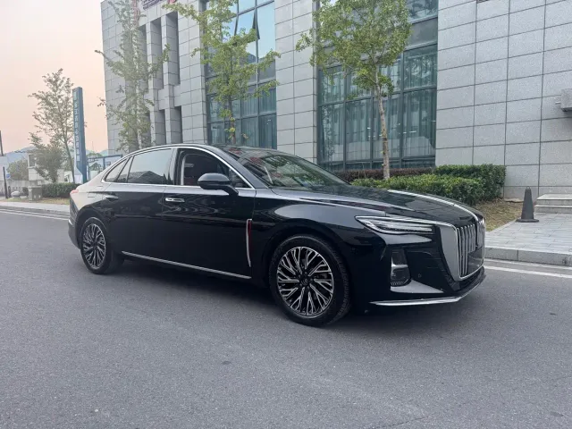 Hongqi H5 — Фото автомобиля 4