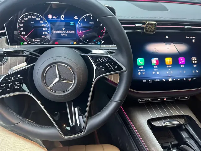 Mercedes-Benz E-Class — Фото автомобиля 6
