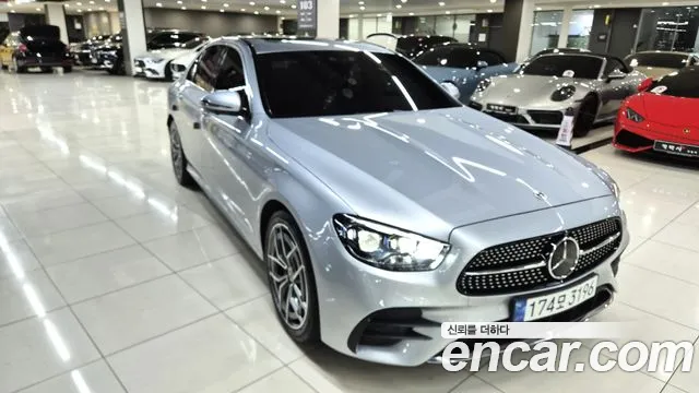 Mercedes-Benz E-Class — Фото автомобиля 2