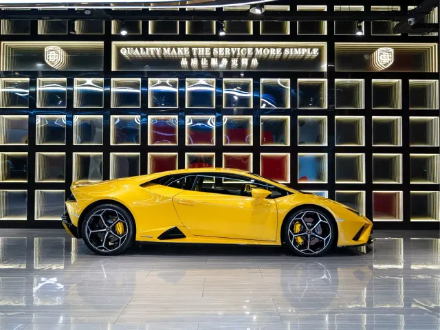 Lamborghini Huracan — Фото автомобиля 7