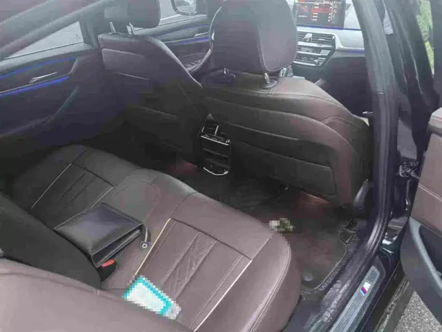 BMW 5 Series — Фото автомобиля 3