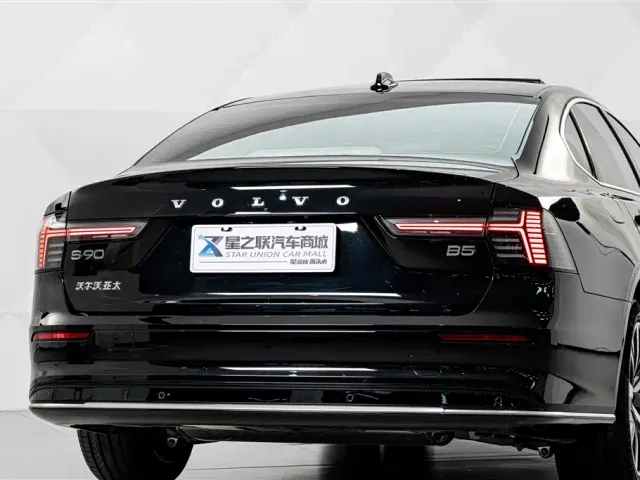 Volvo S90 — Фото автомобиля 7