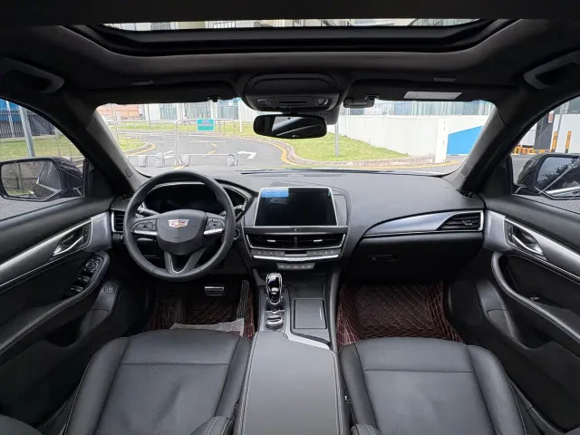 Cadillac CT5 — Фото автомобиля 9