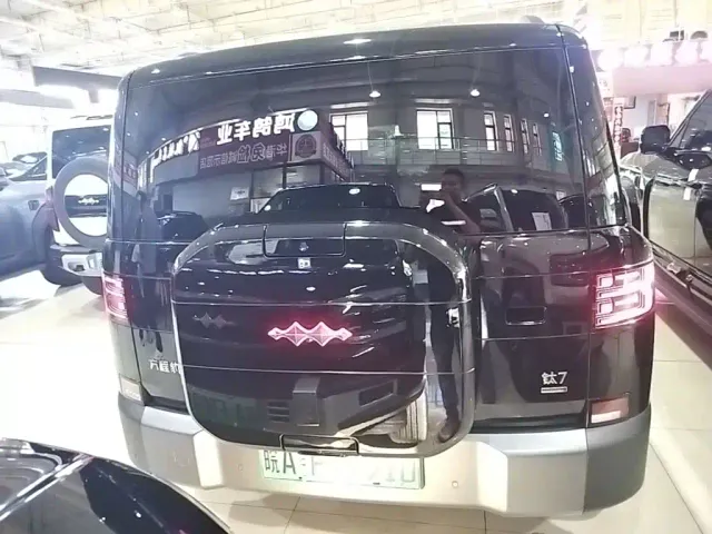 BYD FangChengBao Titanium 7 — Фото автомобиля 5