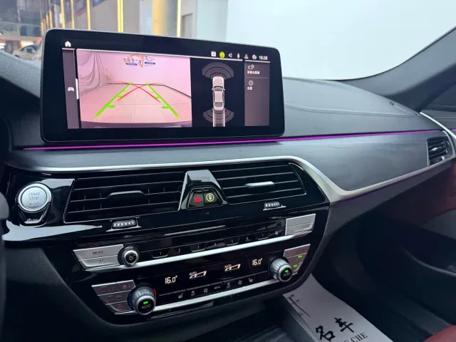 BMW 5 Series — Фото автомобиля 8