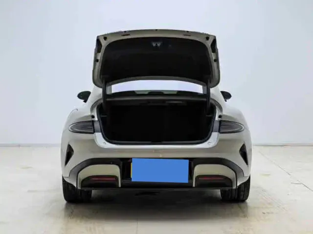 Xiaomi SU7 — Фото автомобиля 10