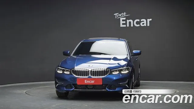 BMW 3-Series 3 серия (G20) 320i Luxury — Фото автомобиля 3