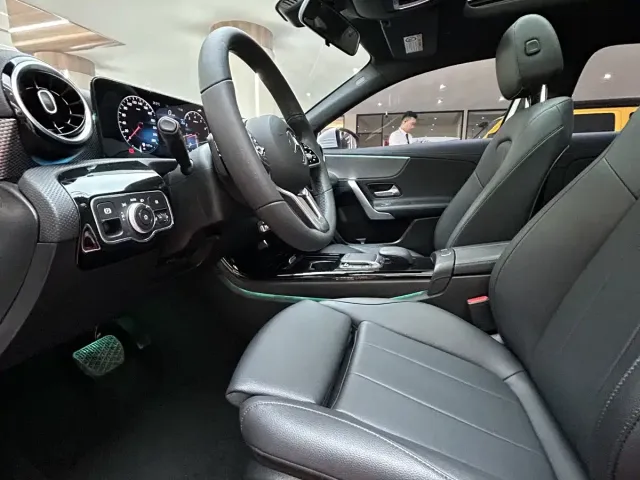 Mercedes-Benz A-Class — Фото автомобиля 13