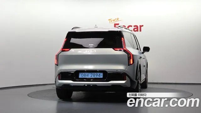 Kia EV9 — Фото автомобиля 4