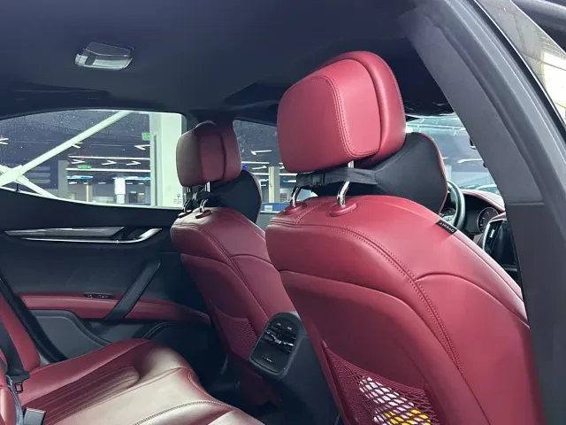 Maserati Ghibli — Фото автомобиля 6