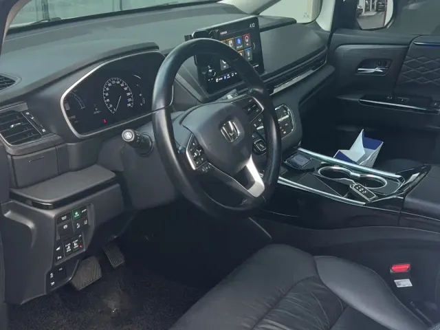 Honda Elysion — Фото автомобиля 9