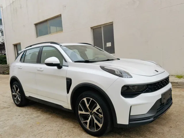 Lynk & Co 01 EM-P — Фото автомобиля 3