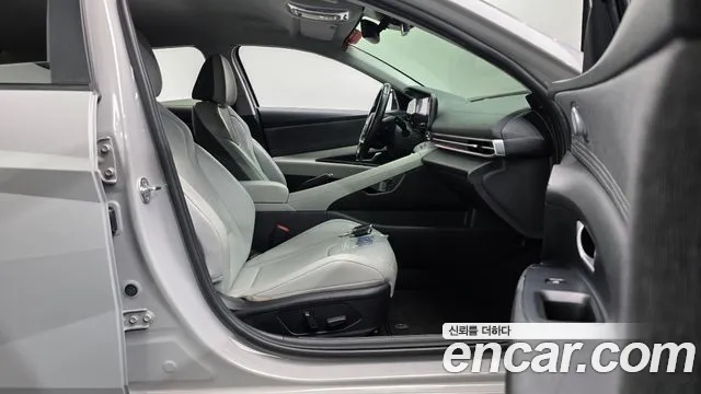 Hyundai Avante CN7 — Фото автомобиля 16
