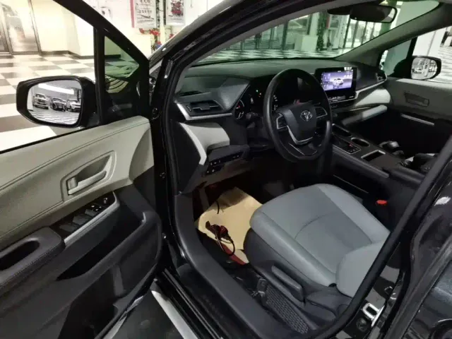 Toyota Granvia — Фото автомобиля 15