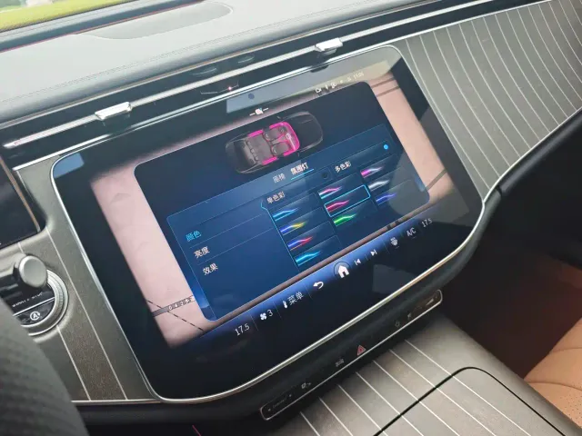 Mercedes-Benz E-Class — Фото автомобиля 19