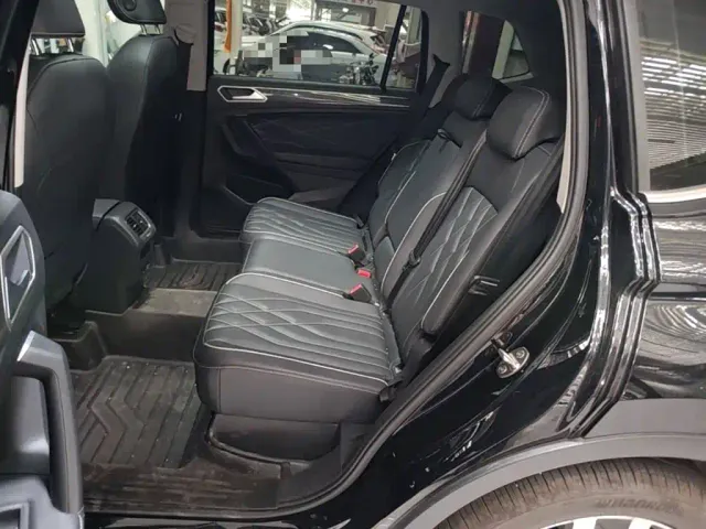 Volkswagen Tiguan L — Фото автомобиля 16