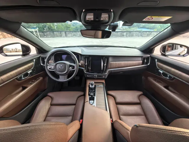 Volvo S90 — Фото автомобиля 5