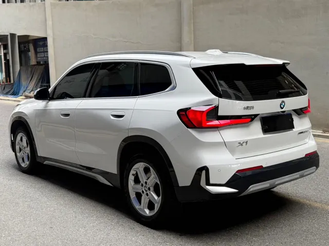 BMW X1 — Фото автомобиля 6