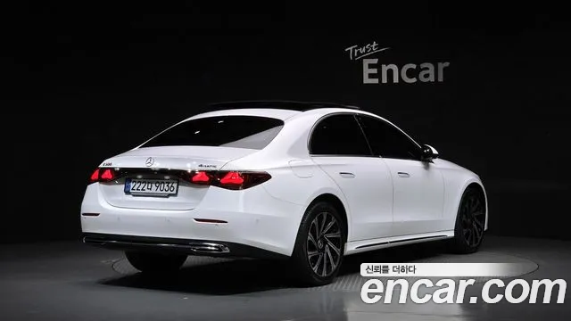 Mercedes-Benz E-Class W214 — Фото автомобиля 2
