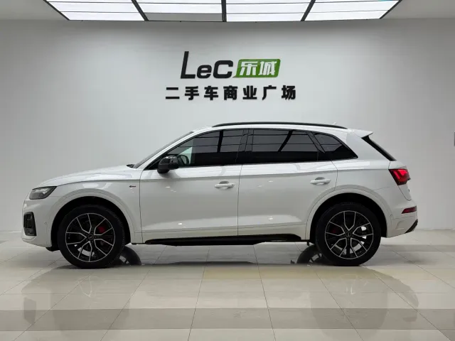 Audi Q5L — Фото автомобиля 4
