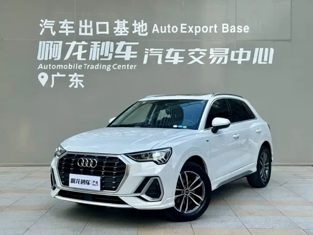 Фотография автомобиля — Audi Q3