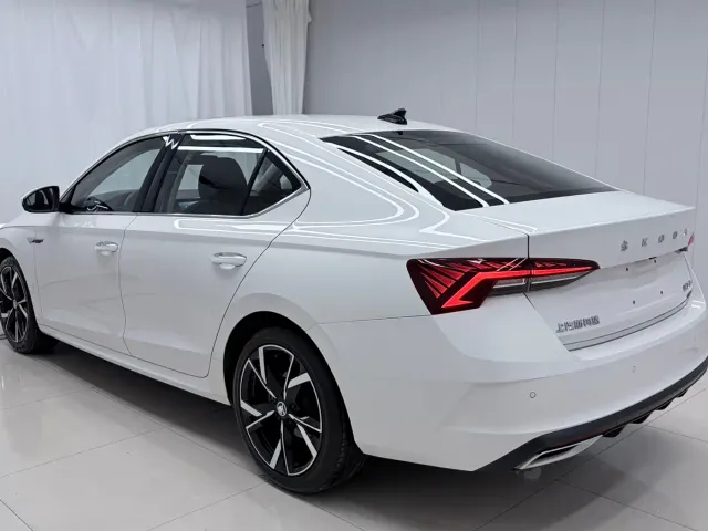 Skoda Octavia — Фото автомобиля 5