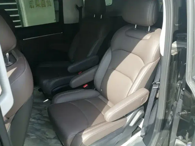 Wuling Starlight 730 — Фото автомобиля 16